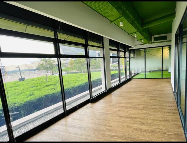 457M² OFFICE TO LET IN WATERFALL